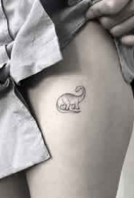 不显眼的女生超简约小纹身图案19张