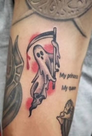 一组黑灰万圣节主题的小纹身图案