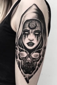 点与线组成的一组黑色国外纹身图片