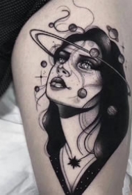 深黑色的一组暗黑系女郎纹身图片