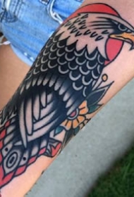 old school风格的老鹰题材纹身图案