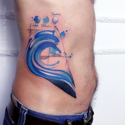 抽象感觉的蓝色水彩纹身图案