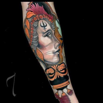 一组欧美女郎人像的school纹身图案