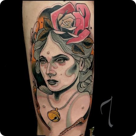 一组欧美女郎人像的school纹身图案