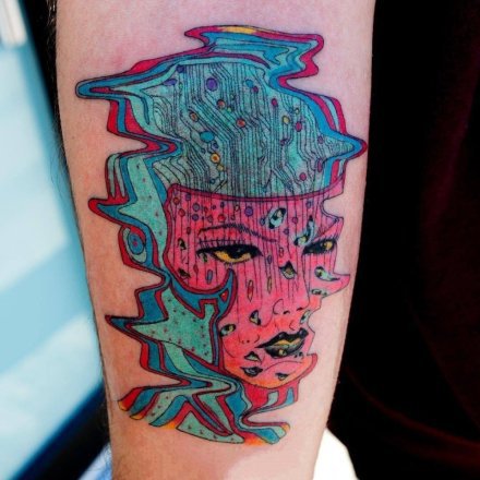 逼疯密集恐惧症患者的个性纹身图案