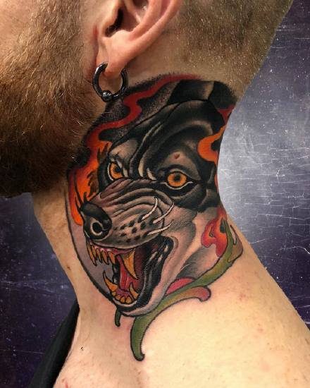 颈部脖子上的炫彩色纹身图案欣赏