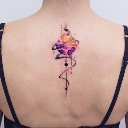 女生后背好看的18张小纹身图案