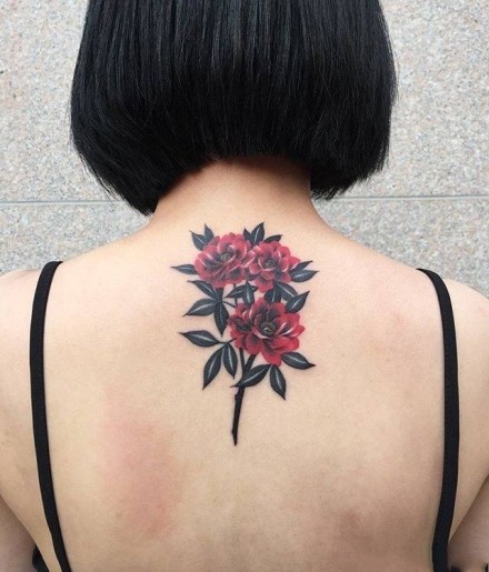 女生后背好看的18张小纹身图案