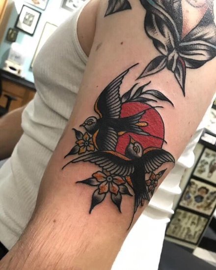 9张经典oldschool风格的小燕子纹身图案