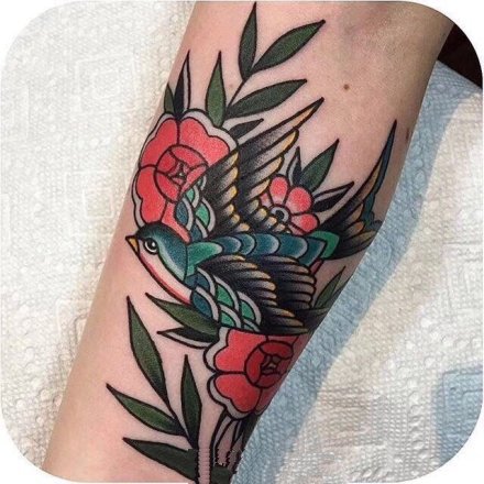 9张经典oldschool风格的小燕子纹身图案