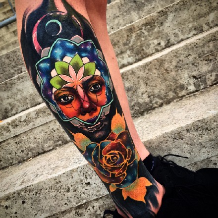 手臂重彩色梦幻感觉的纹身图案