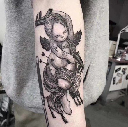 暗黑风格的天使爱神丘比特纹身图案