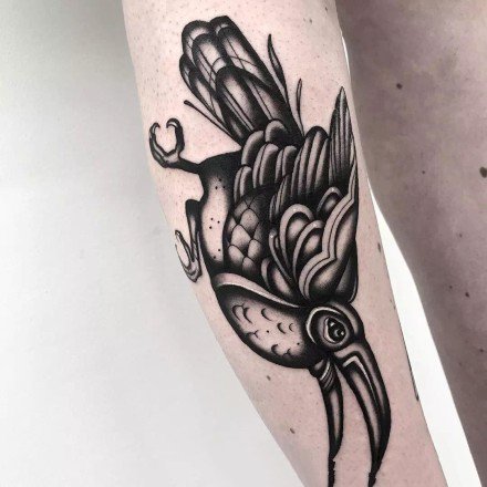 胳膊上很好看的18组黑灰纹身图案