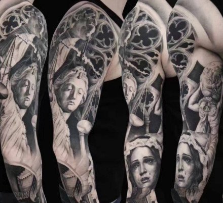 欧美黑灰写实风格的大黑花臂纹身图案