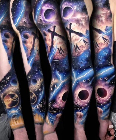 炫彩梦幻星空的潮流纹身图案