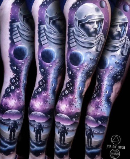 炫彩梦幻星空的潮流纹身图案