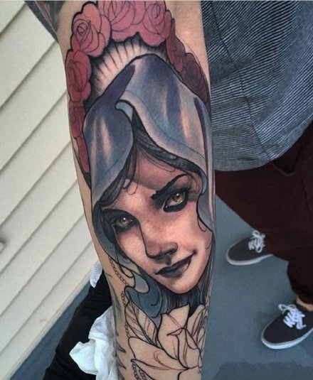 new school风格的美女肖像纹身图案