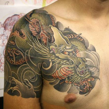 老传统风格的半甲纹身作品欣赏