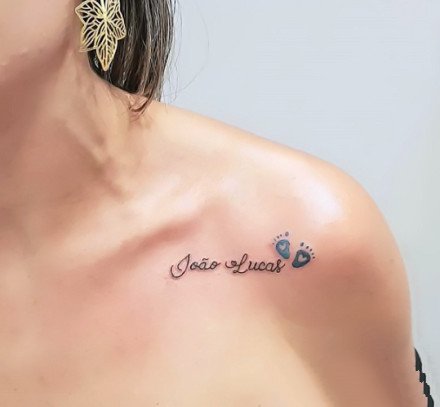 好看的18张女生英文字母纹身图案