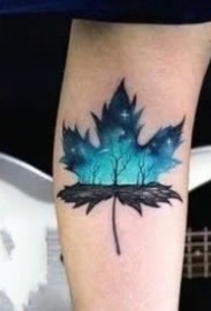 梦幻彩色的枫叶纹身图片手稿作品
