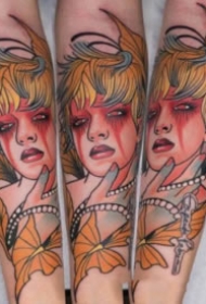 new school的包大臂漂亮小姐姐纹身作品图案