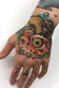 26张school风格的大花手背纹身图案作品