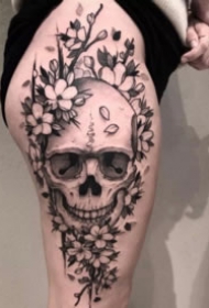 暗黑调的骷髅头纹身图案9张