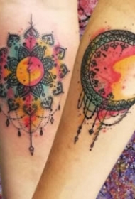 太阳与月亮主题的日月纹身图案9张