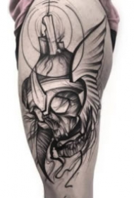线条设计感很不错的暗黑灰纹身作品