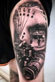 个性的一组扑克牌纹身图片