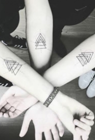 小清新极简系列的18张纹身图片