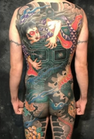 霸气的老传统风格的满背通体纹身图案