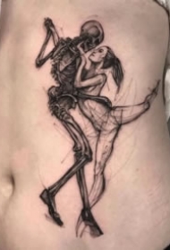 18张暗黑风格的小图纹身作品欣赏