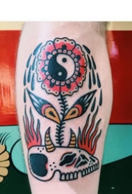 oldschool风格的太阳花主题纹身图片