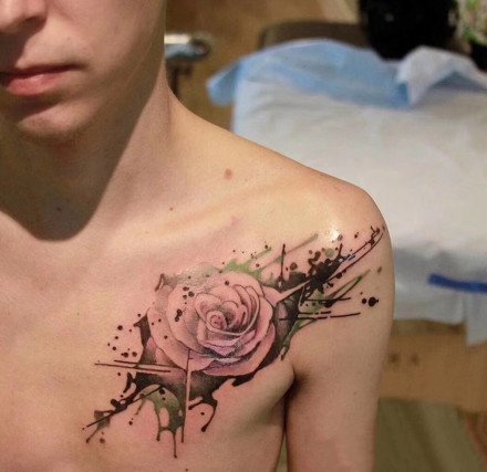 唯美的水彩色小清新纹身图案9张