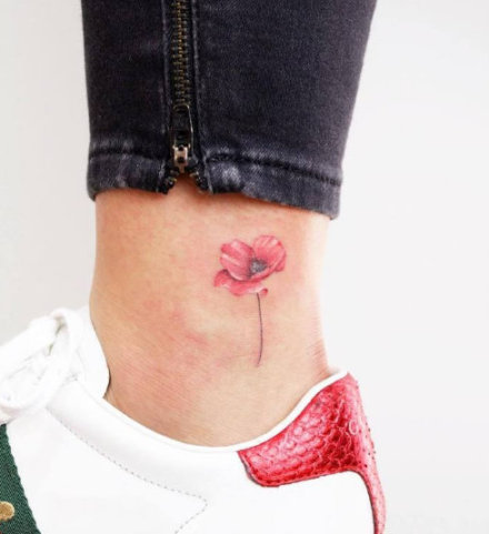 脚踝位置的一组小清新纹身作品欣赏