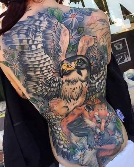 男士霸气的大满背纹身图案9张