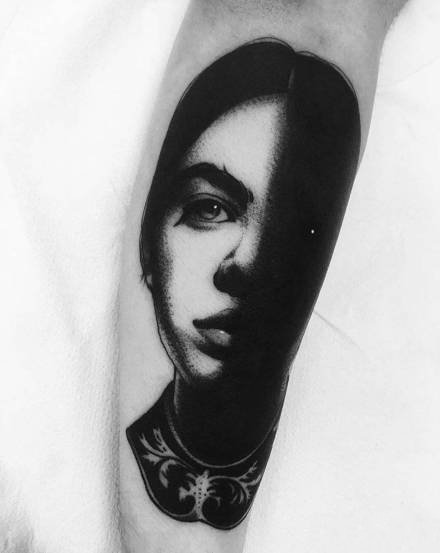 暗黑系诡异风格的黑色纹身图案18张