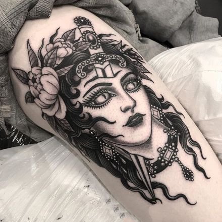 暗黑色的一组黑色女郎纹身图案