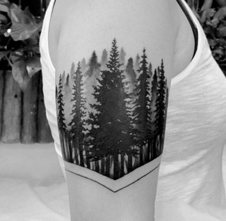 胳膊上的暗黑点刺森林树木纹身图案