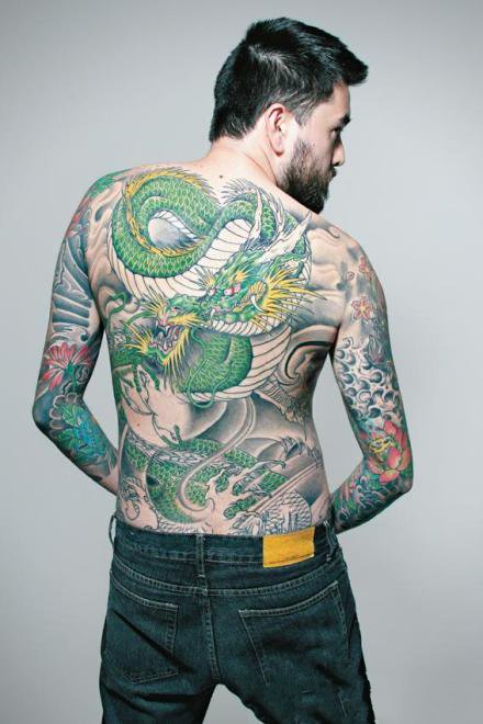 老传统的麒麟纹身图案9张