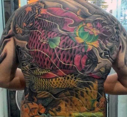 好看的一组传统金龙鱼纹身图案