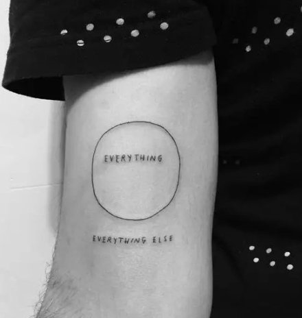 简约范的英文字母小纹身图案18张