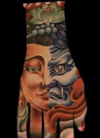 一组手背纹身的效果图案赏析