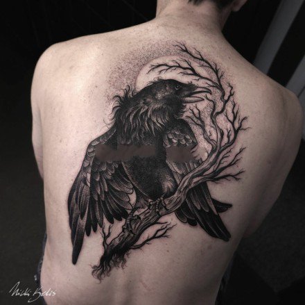 乌鸦主题的9张深黑色乌鸦纹身图案