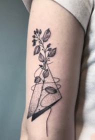 18张黑灰色的小清新纹身图案欣赏