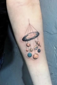星球星系主题的一组黑灰纹身作品