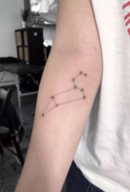 小星星连线的星座符号纹身图案