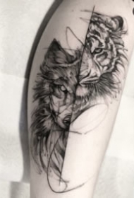 18组帅气的黑色翅膀纹身图案作品