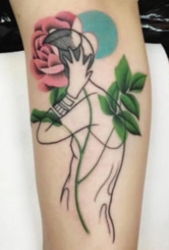 精致的人像与颜色图形搭配的抽象纹身